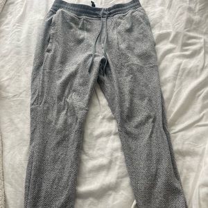 Lululemon sweat pants size L